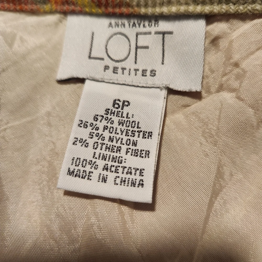 Women's Ann Taylor LOFT Wool Plaid Mini Skirt - 6P - Picture 4 of 4